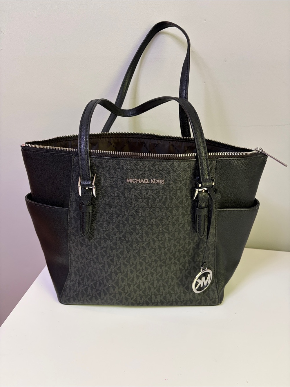Michael Kors Charlotte Large Logo and Leather Top-Zip Tote Bag in Black.